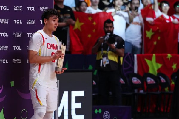 东方汇赢 中国男篮队长，赛后哽咽发声